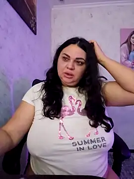 Snapshot of -CUTE-EVVIL- chatting on 05-10-26, 06:46 -CUTE-EVVIL- online show from 05-10-26, 06:46