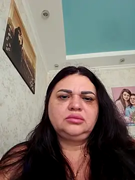 Snapshot of -CUTE-EVVIL- chatting on 05-18-26, 05:24 -CUTE-EVVIL- online show from 05-18-26, 05:24