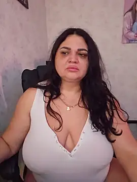 Snapshot of -CUTE-EVVIL- chatting on 05-26-26, 05:31 -CUTE-EVVIL- online show from 05-26-26, 05:31