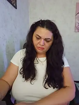 Snapshot of -CUTE-EVVIL- chatting on 06-28-26, 05:30 -CUTE-EVVIL- online show from 06-28-26, 05:30