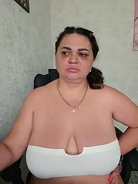 Snapshot of -CUTE-EVVIL- chatting on 07-17-26, 07:04 -CUTE-EVVIL- online show from 07-17-26, 07:04
