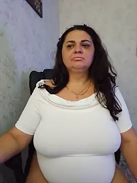 Snapshot of -CUTE-EVVIL- chatting on 07-23-26, 06:06 -CUTE-EVVIL- online show from 07-23-26, 06:06