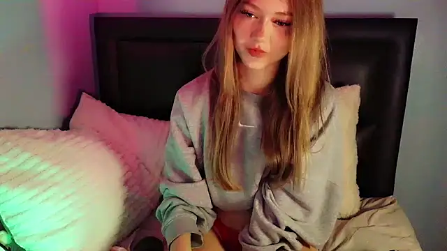 Finally18Cicii online show from 06-01-26, 11:39