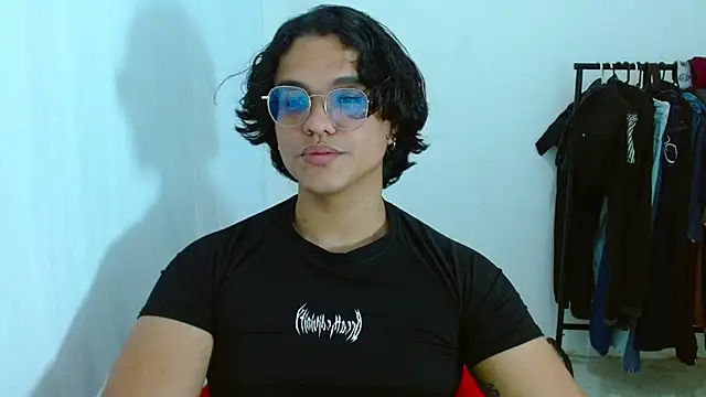 Snapshot of Diane_exotic chatting on 06-24-26, 12:20 Diane exotic online show from 06-24-26, 12:20