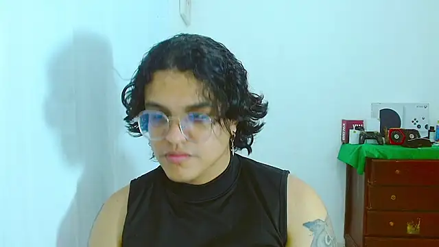 Snapshot of Diane_exotic chatting on 07-08-26, 11:53 Diane exotic online show from 07-08-26, 11:53