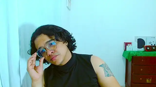 Snapshot of Diane_exotic chatting on 07-15-26, 12:49 Diane exotic online show from 07-15-26, 12:49