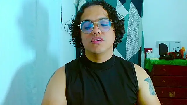 Snapshot of Diane_exotic chatting on 07-17-26, 12:17 Diane exotic online show from 07-17-26, 12:17