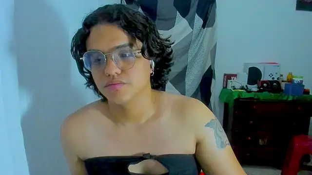 Snapshot of Diane_exotic chatting on 07-19-26, 11:52 Diane exotic online show from 07-19-26, 11:52