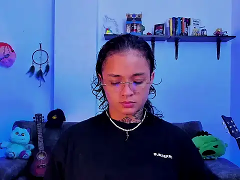 Sam Bartonn online show from 06-12-26, 03:38