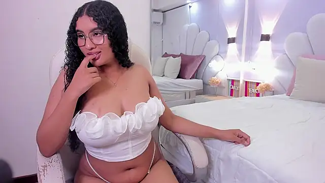 roxy domnin online show from 05-09-26, 04:39