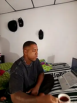 Snapshot of Hector-black chatting on 05-10-26, 03:55 Hector-black online show from 05-10-26, 03:55