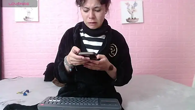 Snapshot of majumei chatting on 06-03-26, 04:59 majumei online show from 06-03-26, 04:59