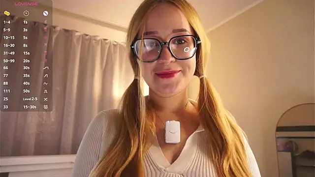 Snapshot of RosannaBennerman chatting on 04-27-26, 05:00 RosannaBennerman online show from 04-27-26, 05:00