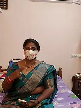 Snapshot of telugu_Geetha40 chatting on 07-25-26, 06:22 telugu Geetha40 online show from 07-25-26, 06:22