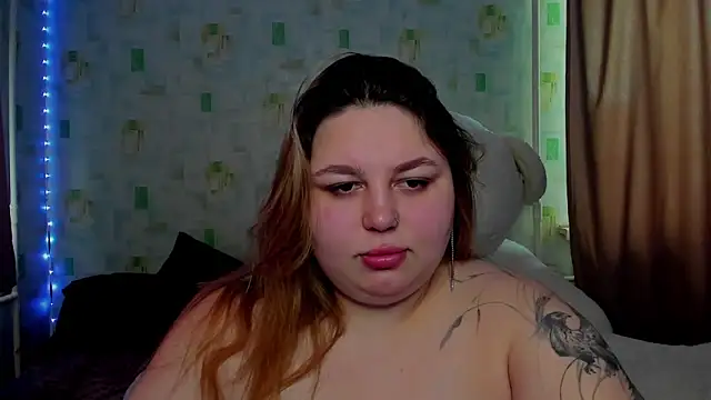 Snapshot of LillyHaigh chatting on 05-05-26, 12:35 LillyHaigh online show from 05-05-26, 12:35