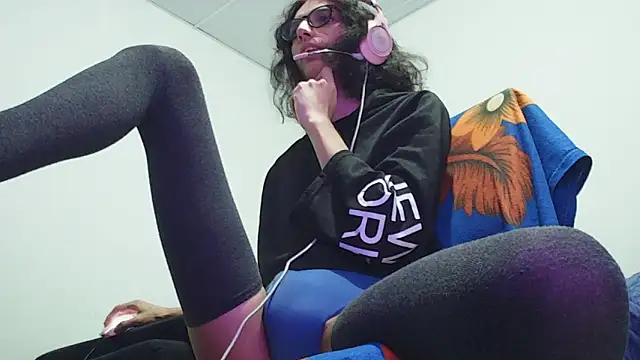 hxxyro1 online show from 07-26-26, 03:58