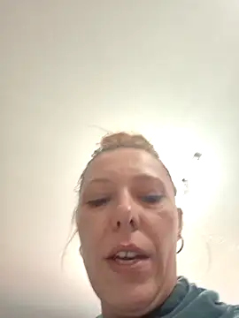 Snapshot of lickybaby26 chatting on 05-15-26, 02:13 lickybaby26 online show from 05-15-26, 02:13