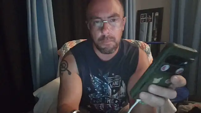 Snapshot of BWCMarineMark chatting on 07-11-26, 05:54 BWCMarineMark online show from 07-11-26, 05:54