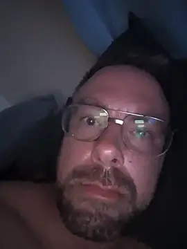 Snapshot of BWCMarineMark chatting on 07-12-26, 06:26 BWCMarineMark online show from 07-12-26, 06:26