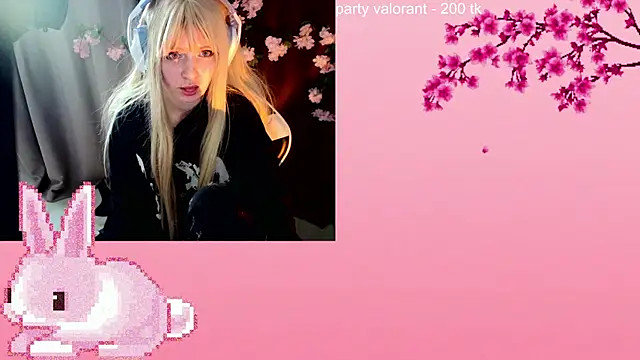 Snapshot of AmmiRinn chatting on 05-18-26, 07:36 AmmiRinn online show from 05-18-26, 07:36