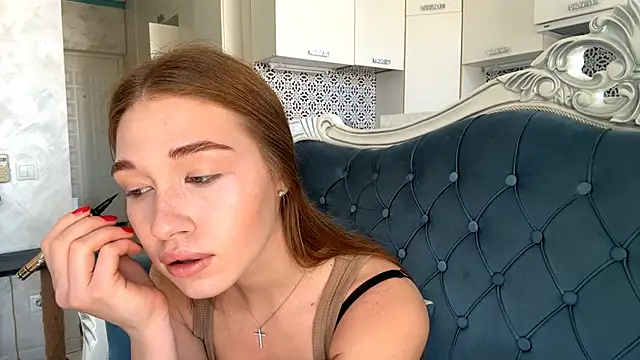 NamiRedhead online show from 04-28-26, 09:14