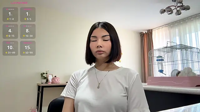 Snapshot of MarylnMonnier chatting on 04-28-26, 06:18 MarylnMonnier online show from 04-28-26, 06:18