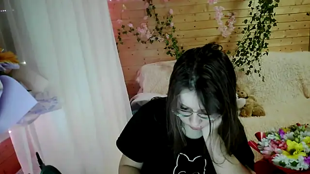 SummerAlexa online show from 04-26-26, 07:33