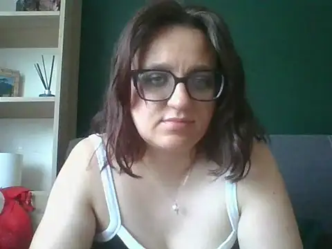 sensual paris online show from 05-27-26, 05:26
