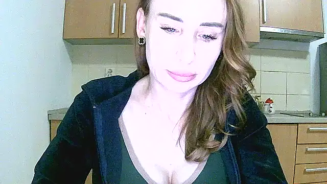 GlarysLoveresx online show from 05-14-26, 07:53