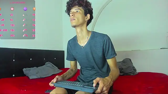liammendoza98 online show from 05-14-26, 12:01