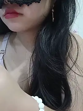 Snapshot of silkyhairs chatting on 06-15-26, 01:46 silkyhairs online show from 06-15-26, 01:46