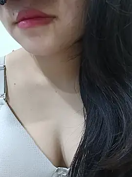 Snapshot of silkyhairs chatting on 06-21-26, 05:54 silkyhairs online show from 06-21-26, 05:54