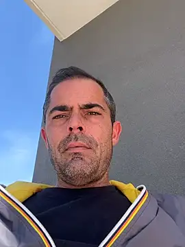 Snapshot of Riccardo86xx chatting on 05-04-26, 07:59 Riccardo86xx online show from 05-04-26, 07:59