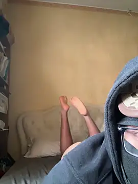 fedezeloofeet online show from 04-29-26, 09:13