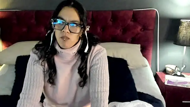 Snapshot of ZiaNoir_ chatting on 07-01-26, 02:51 ZiaNoir online show from 07-01-26, 02:51