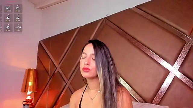 scarlethcollins  online show from 05-06-26, 11:59