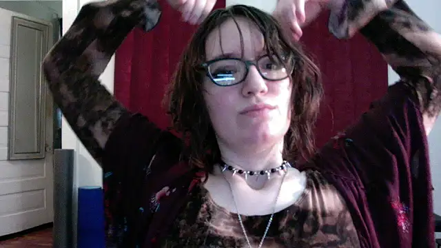 AnnywnBelle online show from 05-07-26, 10:04
