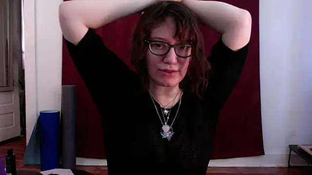 AnnywnBelle online show from 05-17-26, 08:16