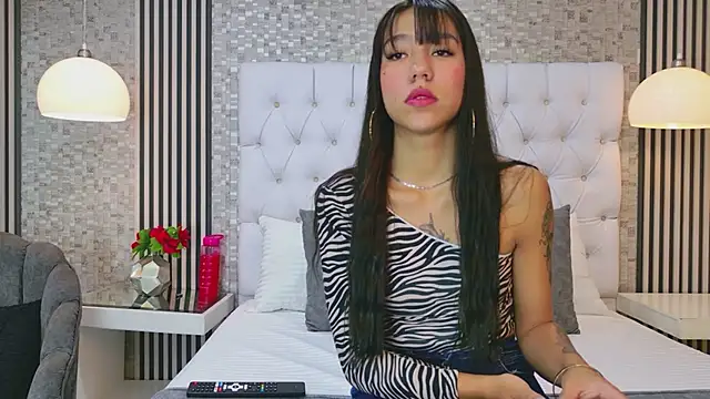 VioletSweetts online show from 05-08-26, 07:19