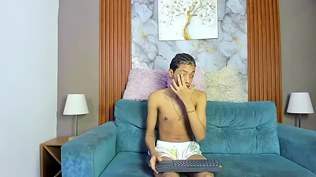 LOVE GUYS1 online show from 05-04-26, 01:29