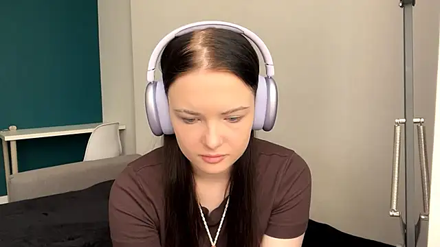 AmbientInvalid online show from 05-04-26, 01:07