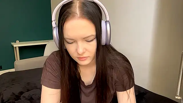 AmbientInvalid online show from 05-12-26, 10:01