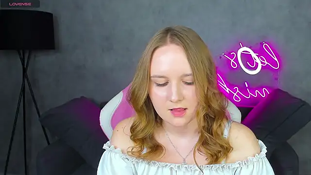 Emmaa Kimm online show from 06-22-26, 03:25