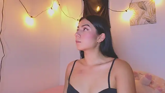 Snapshot of VictoriaaLopez chatting on 06-12-26, 07:02 VictoriaaLopez online show from 06-12-26, 07:02