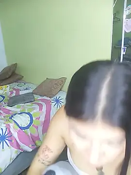 Snapshot of PequenaNena chatting on 06-18-26, 02:34 PequenaNena online show from 06-18-26, 02:34