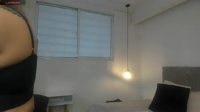 Snapshot of Darkmoon_1 chatting on 05-26-26, 12:56 Darkmoon 1 online show from 05-26-26, 12:56