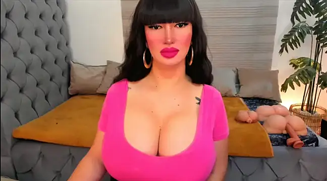 Snapshot of PlayfullMaria chatting on 12-19-24, 01:18 PlayfullMaria online show from 12-19-24, 01:18