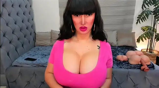 Snapshot of PlayfullMaria chatting on 12-21-24, 04:30 PlayfullMaria online show from 12-21-24, 04:30