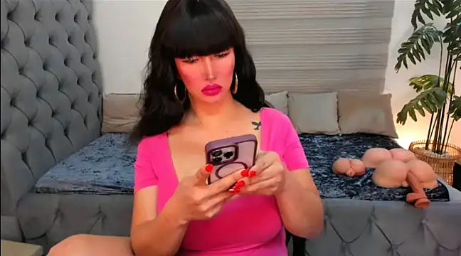 Snapshot of PlayfullMaria chatting on 12-22-24, 03:00 PlayfullMaria online show from 12-22-24, 03:00