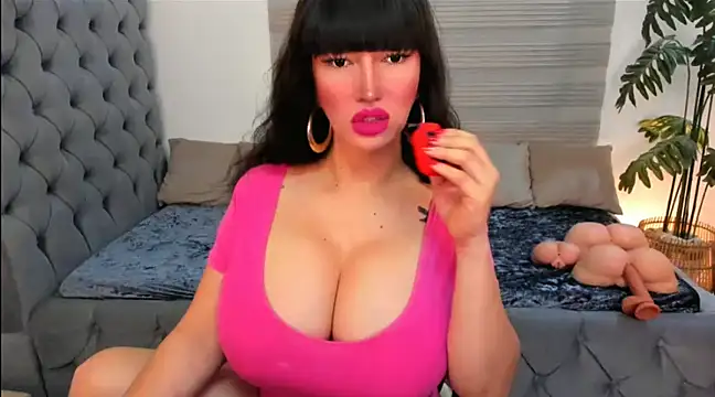 Snapshot of PlayfullMaria chatting on 12-30-24, 01:14 PlayfullMaria online show from 12-30-24, 01:14